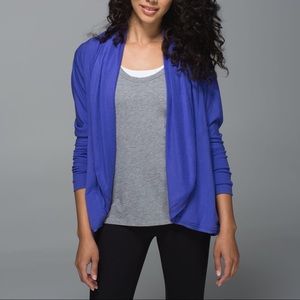 Lululemon To & Flow wrap!! Size 8!